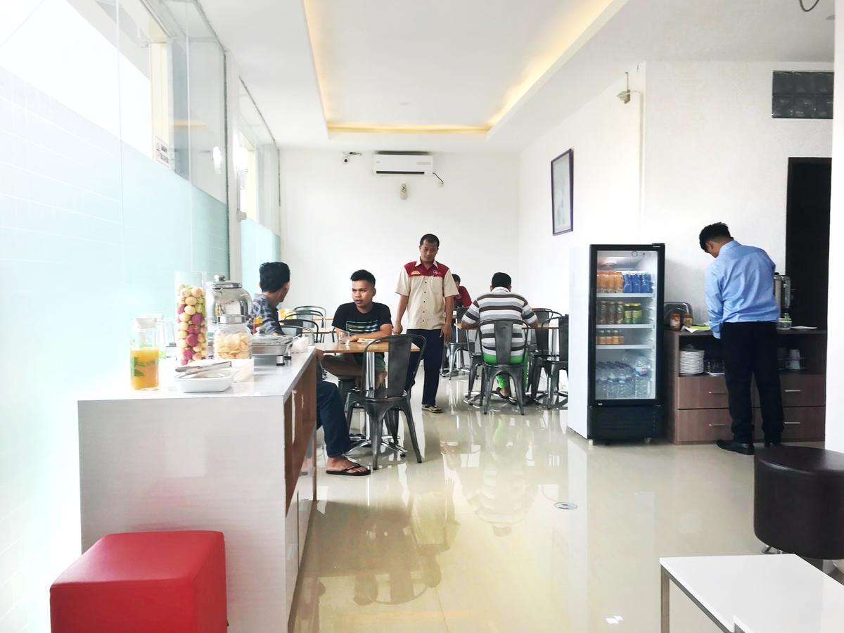 The Galton Hotel Baubau Bagian luar foto