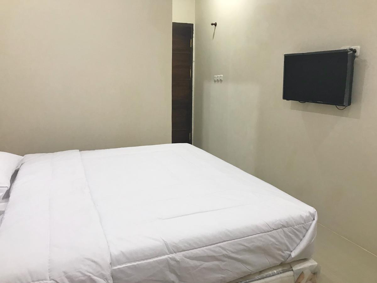 The Galton Hotel Baubau Bagian luar foto
