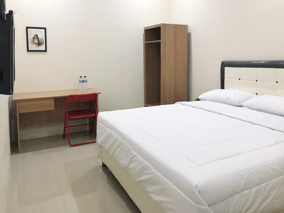 The Galton Hotel Baubau Bagian luar foto